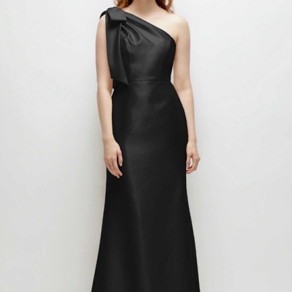 ALFRED SUNG Black One-Shoulder Maxi Evening Gown - Picture 2 of 9